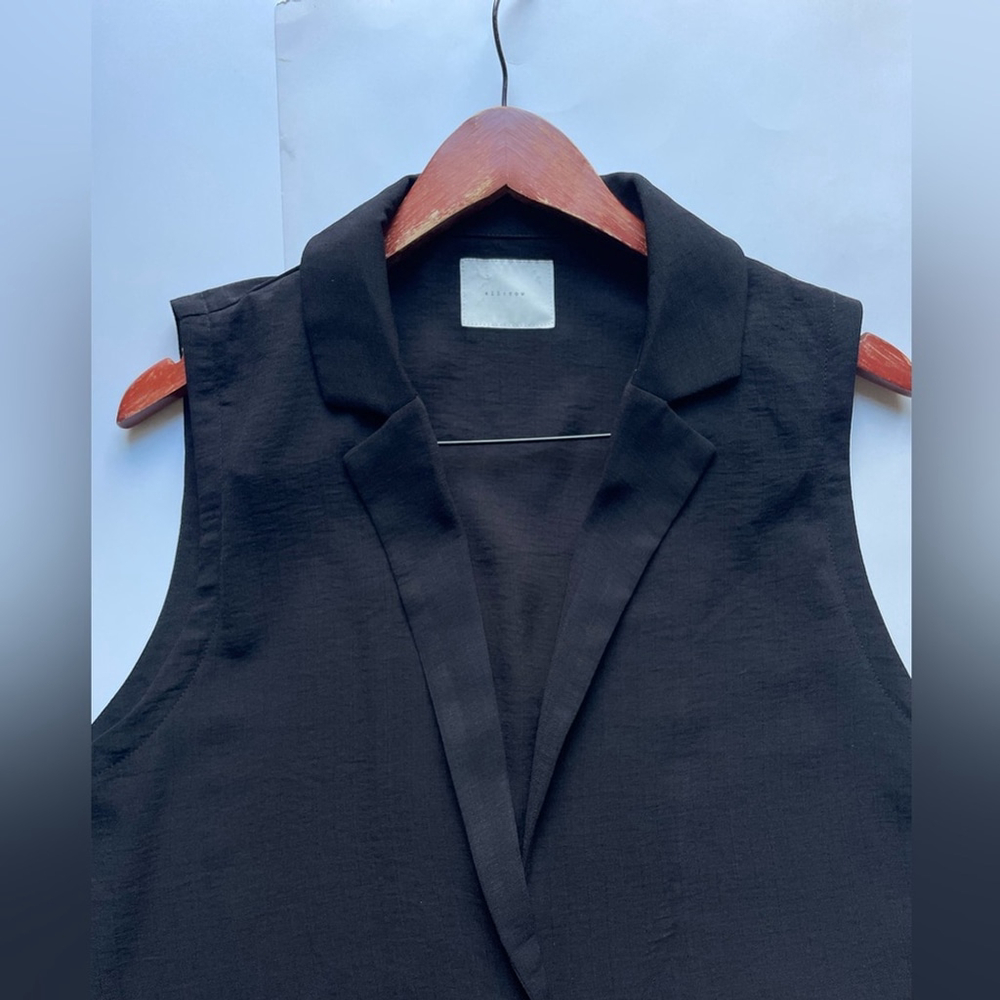 all row pleated Elegant Black Long Vest - Picture 9 of 12